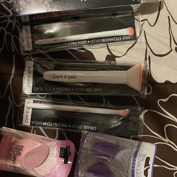 Random makeup brushes - Picture 7 of 7